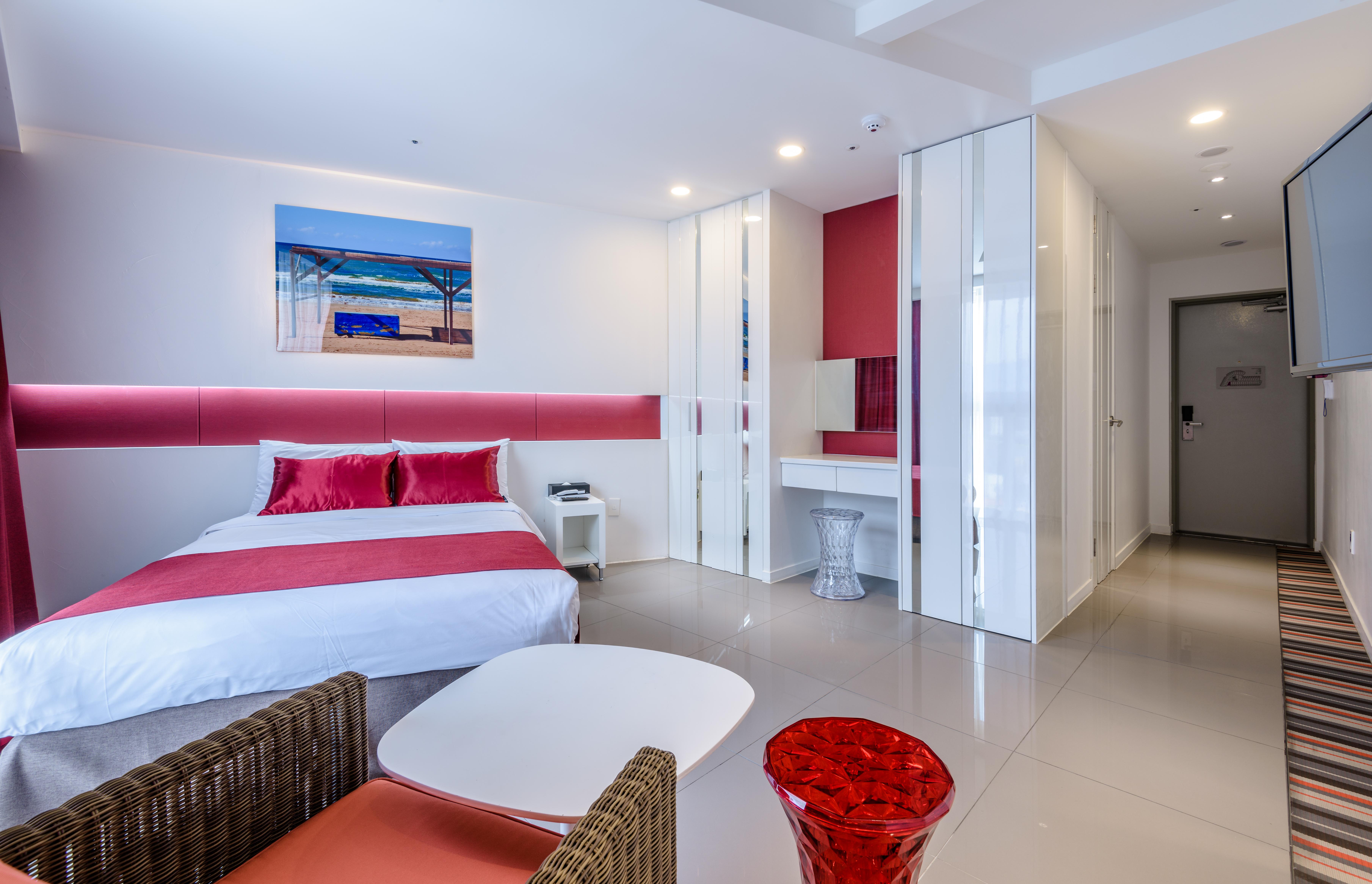 Aimi Jeju Beach Hotel Екстер'єр фото