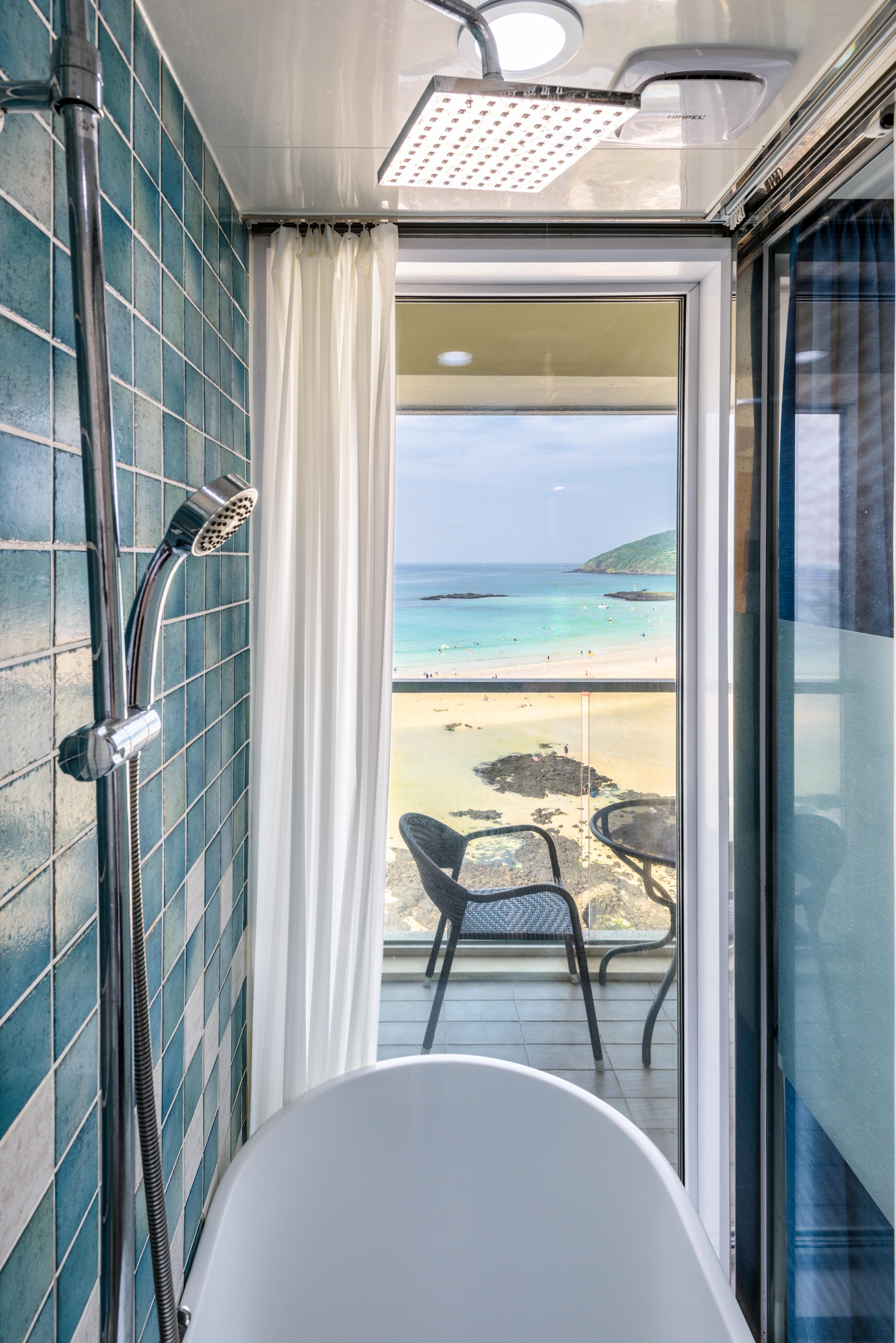 Aimi Jeju Beach Hotel Екстер'єр фото