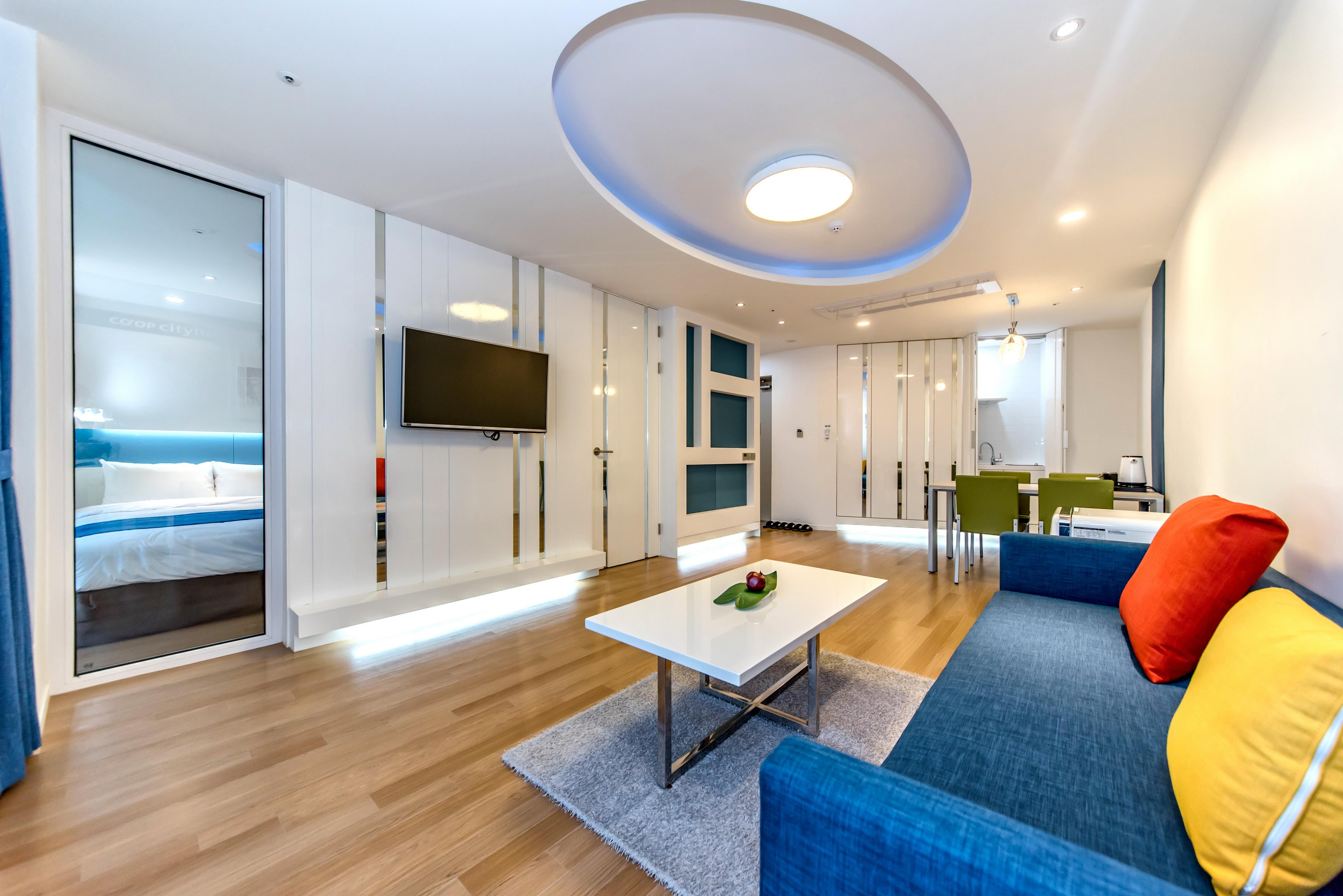 Aimi Jeju Beach Hotel Екстер'єр фото