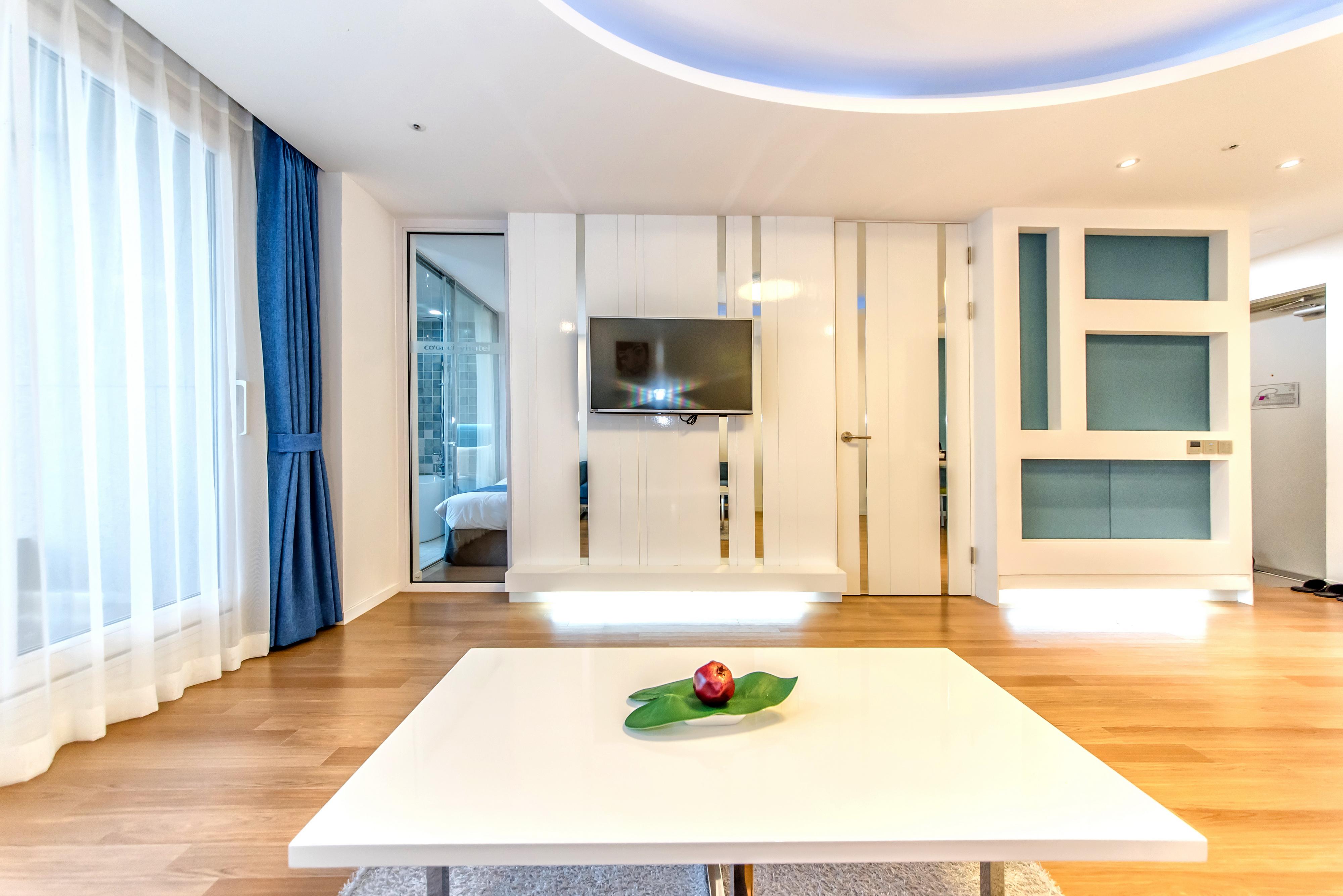 Aimi Jeju Beach Hotel Екстер'єр фото