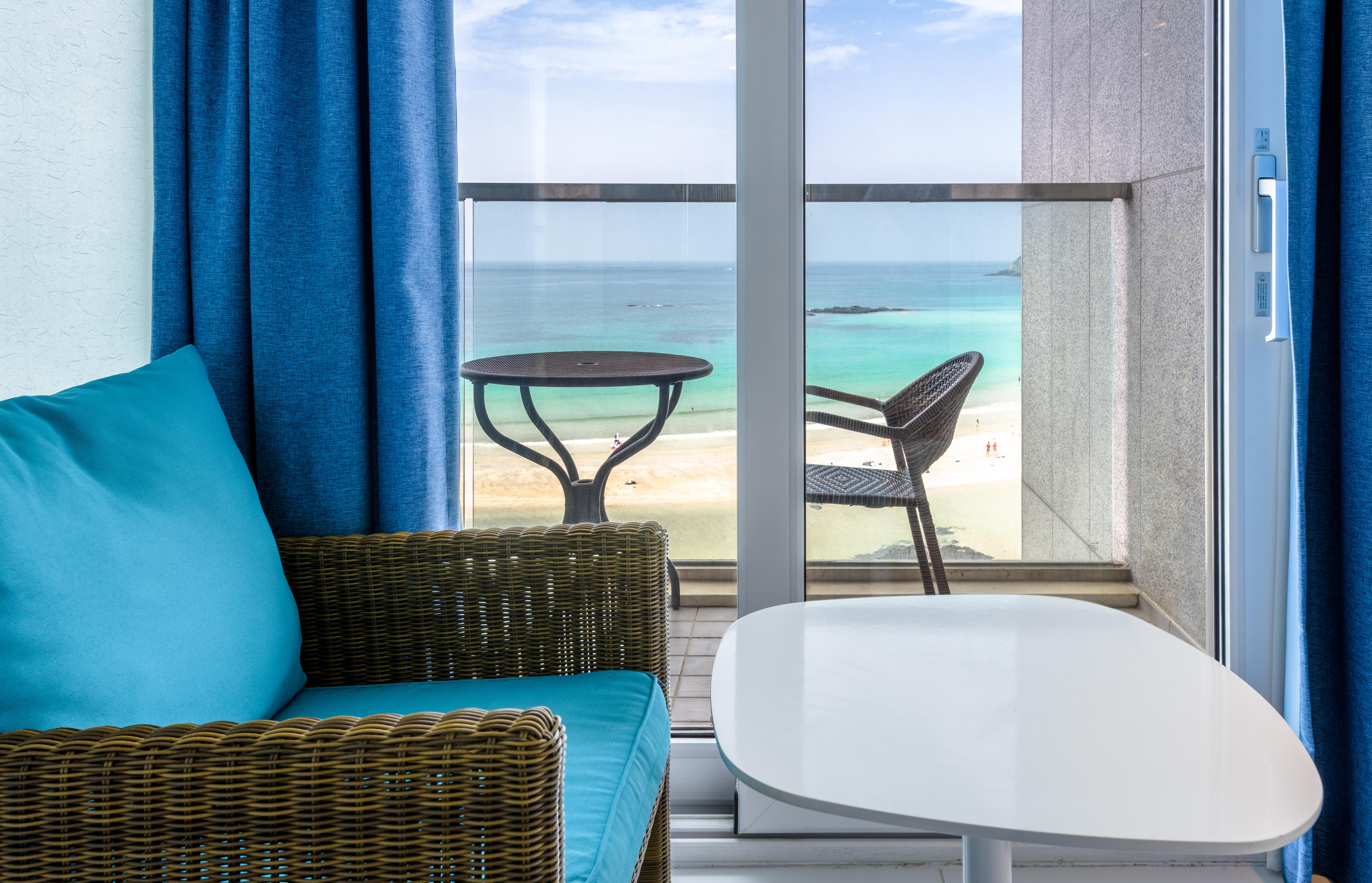Aimi Jeju Beach Hotel Екстер'єр фото
