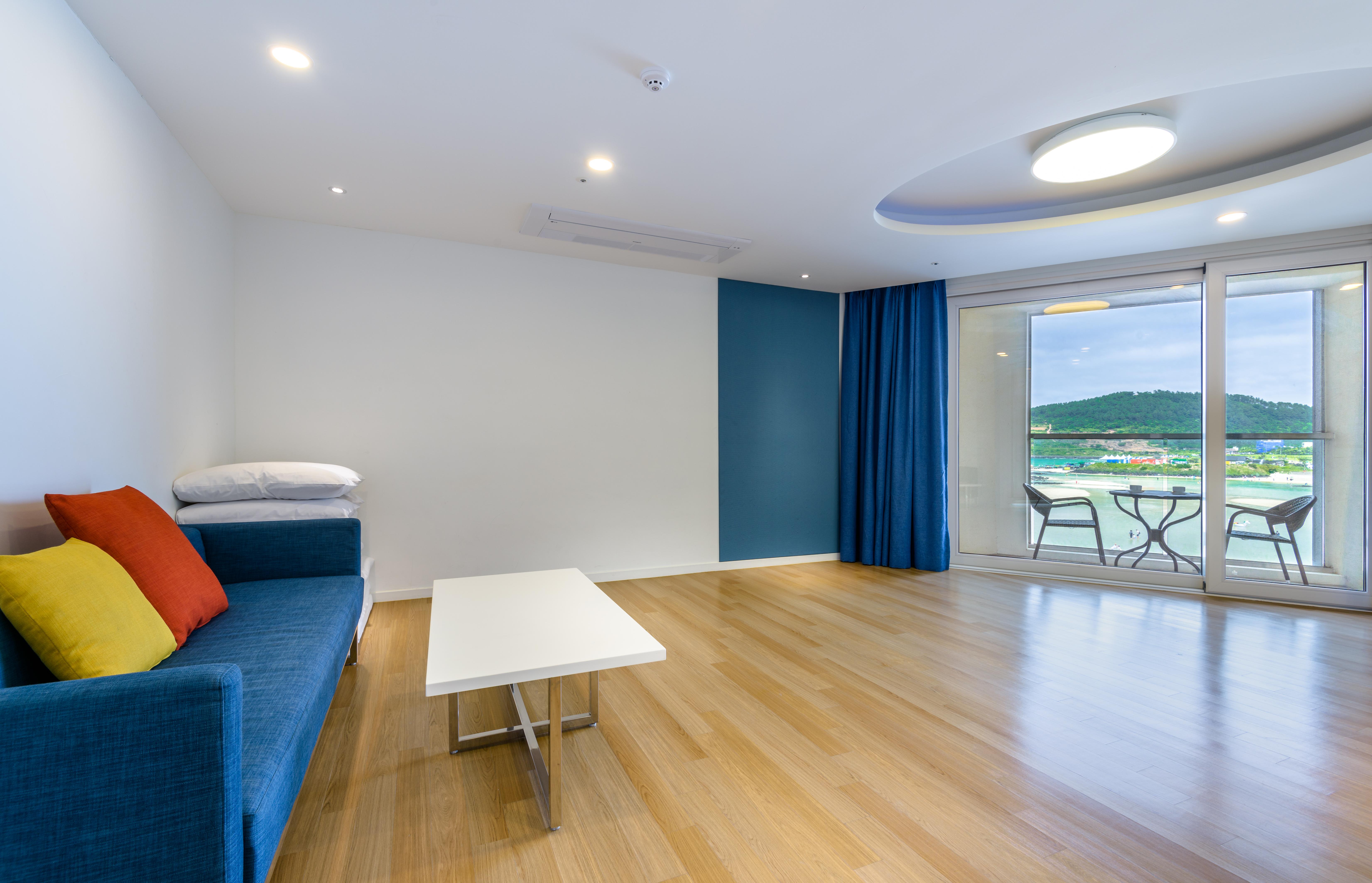 Aimi Jeju Beach Hotel Екстер'єр фото